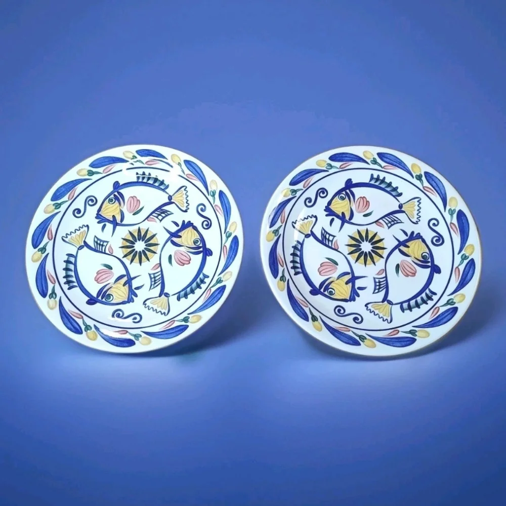 2 Johnson Brothers Aquabatic Fish Dinner Plates By Susan Kennedy Vtg 90s 10.5